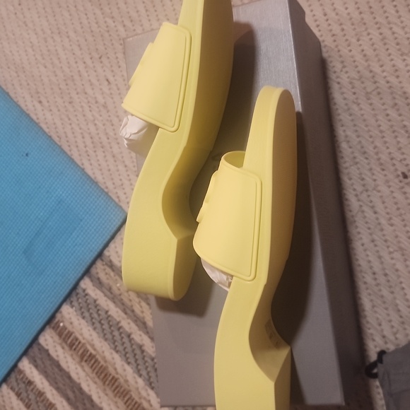 Balenciaga Yellow Slide Sandals 38 - Picture 5 of 9